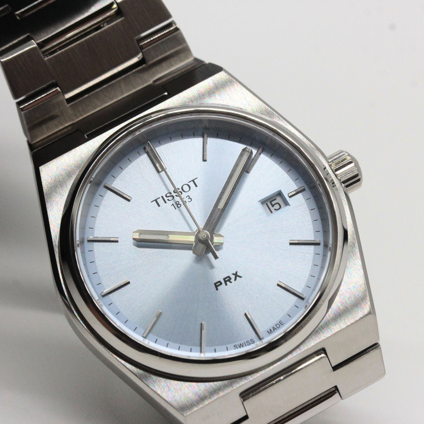 男女ともに嬉しいユニセックスモデル T137.210.11.351.00