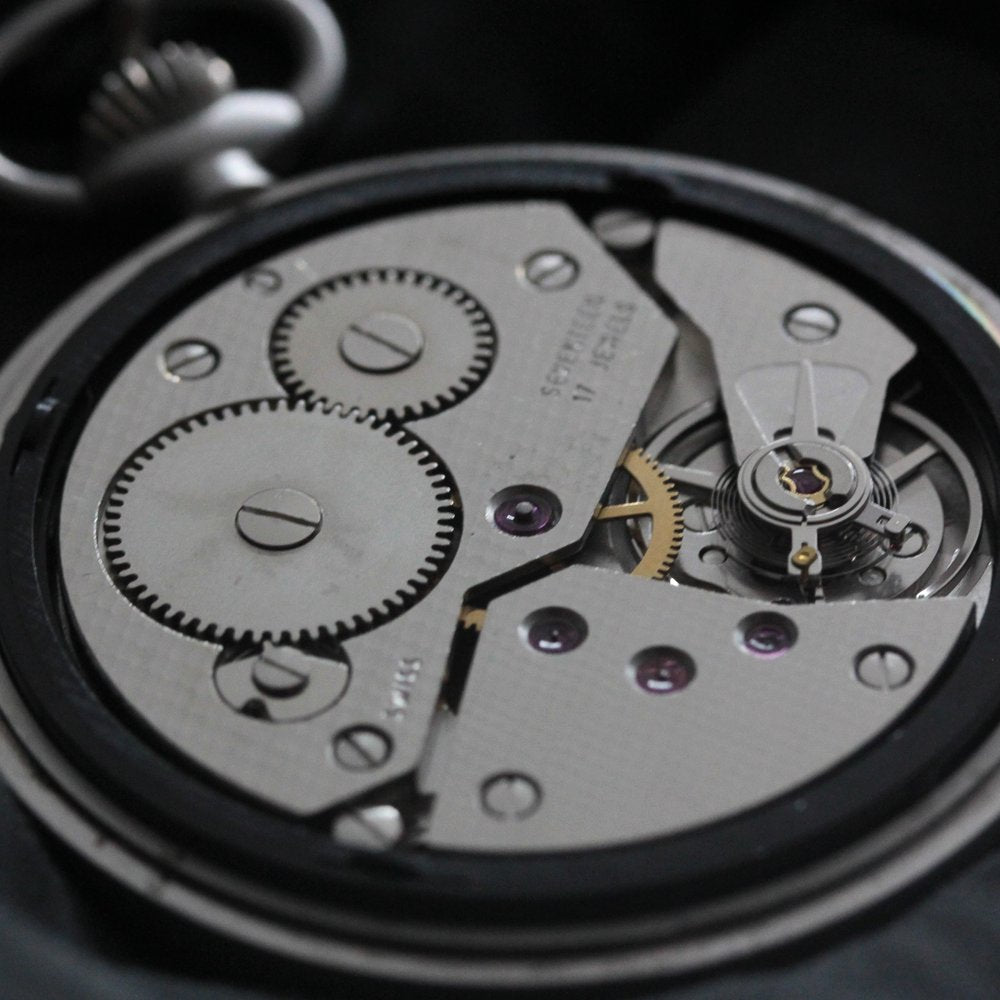 絶版モデルのティソ（TISSOT）/ ヴィンテージウォッチ / シルバーカラーオープンフェイス /ローマン数字/ 手巻き式 / 懐中時計 / tissot-1040