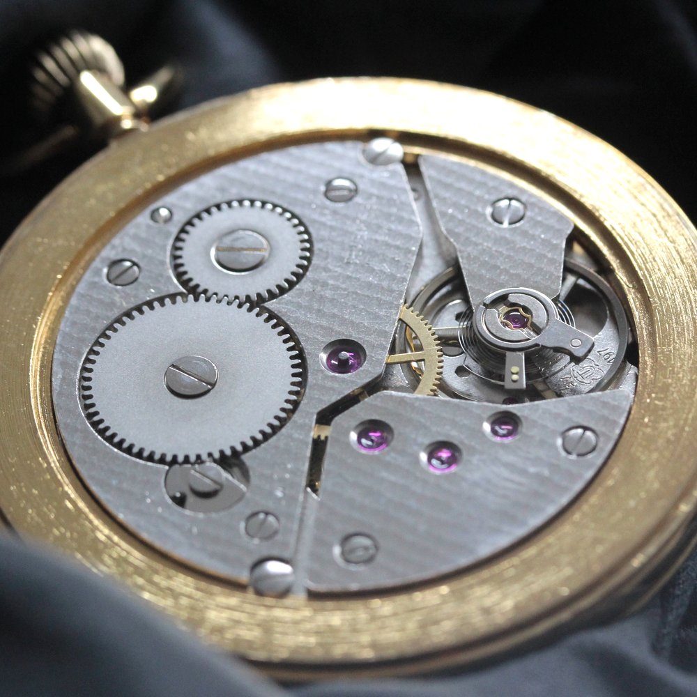 絶版モデルのティソ / TISSOT / ヴィンテージウォッチ / オープンフェイス / ローマン数字 / 手巻き式 / 懐中時計 / tissot-1046