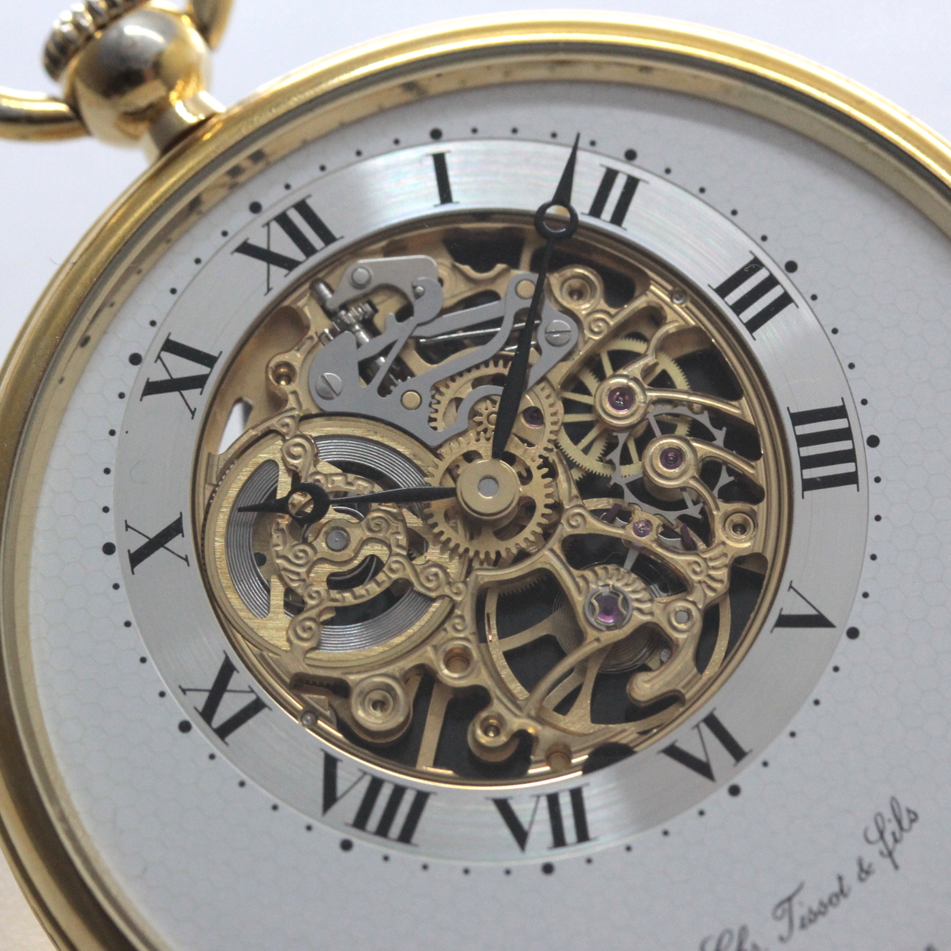 絶版モデルのティソ / TISSOT /ゴールドカラー/ スケルトン/薄型 / ヴィンテージ / tissot-1047　オープンハート