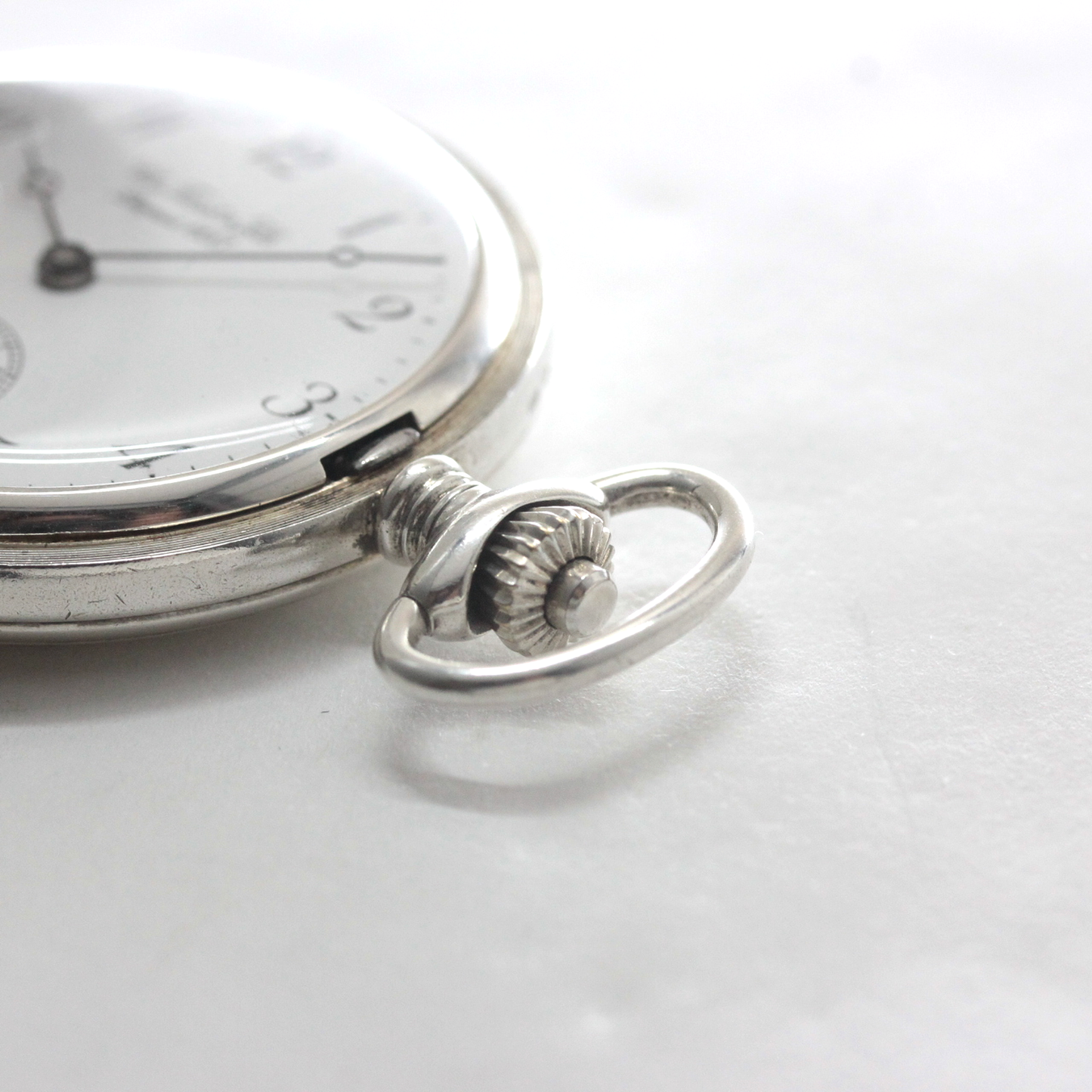 すでに絶版で製造されていない、ティソ銀無垢懐中時計