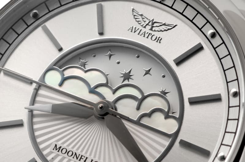 AVIATOR(アビエイター) MOONFLIGHT（ムーンフライト）V.1.33.0.250.4 ホワイト 腕時計