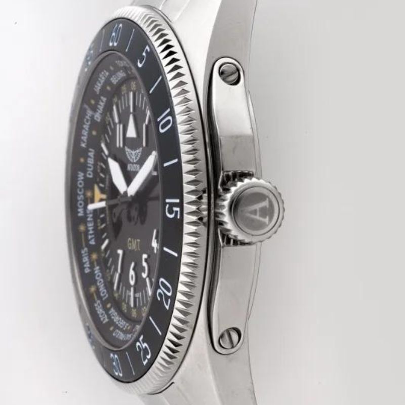AVIATOR(アビエイター) AIRACOBRA(エアラコブラ) GMT パイロットウォッチ V.1.37.0.307.5　クォーツ　腕時計