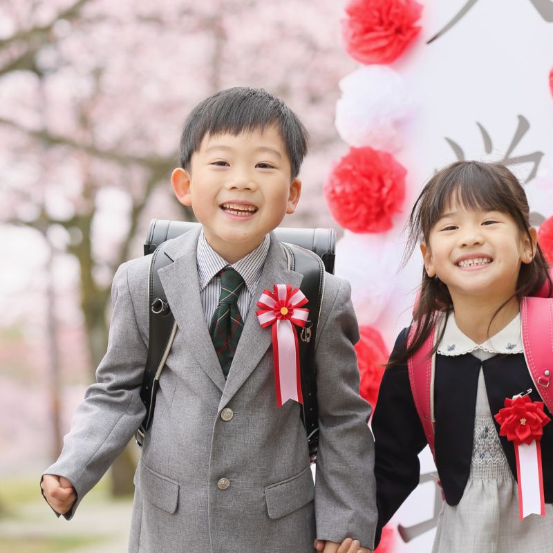 入園・入学祝いに贈るキャラクター時計、からくり時計、目覚まし時計