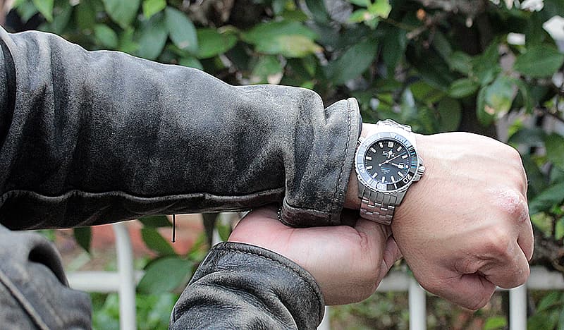 男性へのプレゼントにおすすめの腕時計。スーツにも似合います。