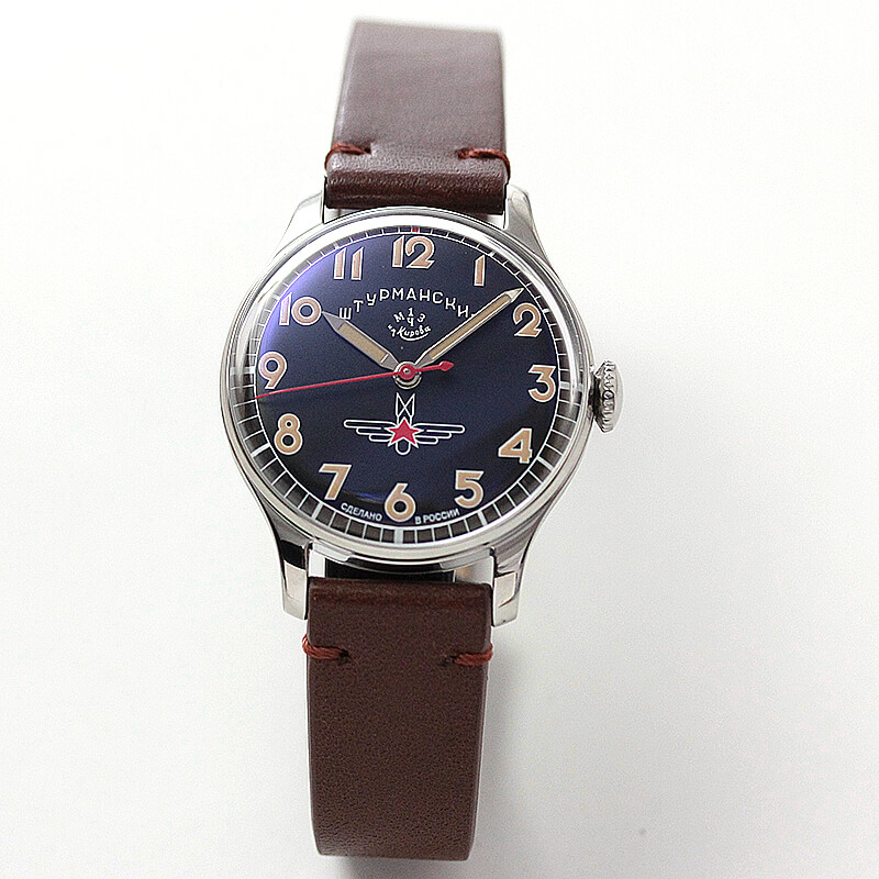 ユーリィ・ガガーリンが当時着用した時計のサイズが33mmと、サイズまでもが忠実に再現。