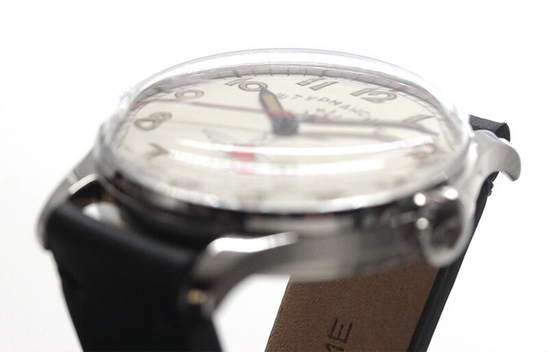 クリームカラー　文字盤　腕時計