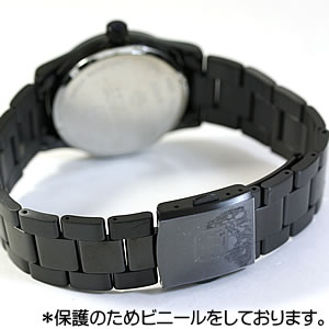ブラックカラー文字盤