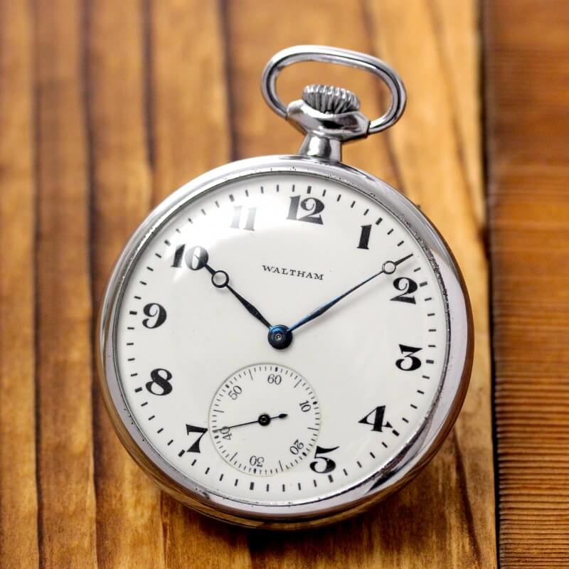 絶版モデルのアメリカンウォルサム（WALTHAM）社製オープンフェイス懐中時計