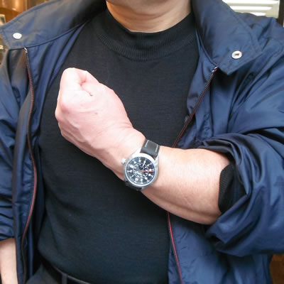 2012年11月アビアートル腕時計をお買い上げいただきましたN様